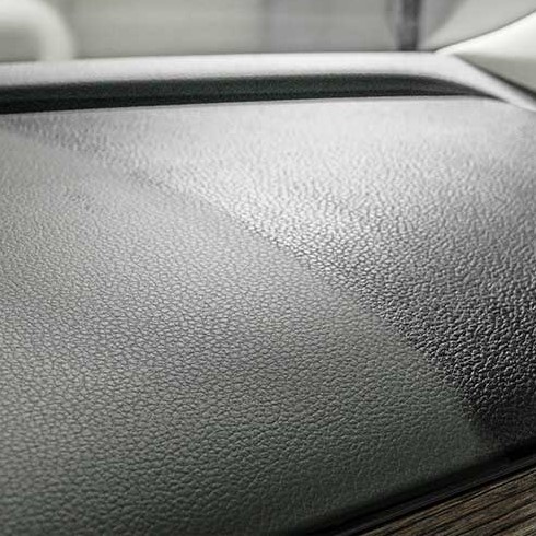 gliantcevyi-polirol-plastika