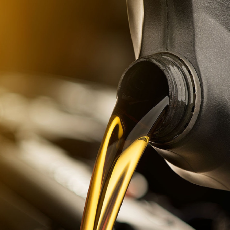 motornoe-maslo-dlya-benzinovih-dvigateley-1