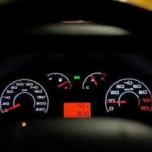 Самые частые неисправности автомобилей 1 car dashboard 400x300 1